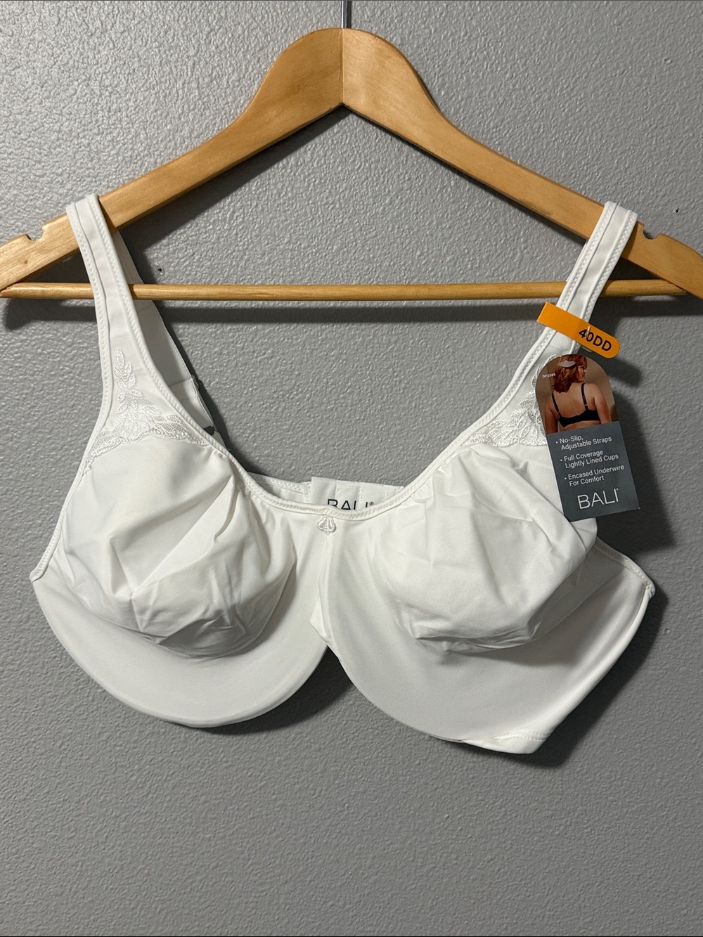 Bali White Full Coverage Support Bra with Underwire NWT Sz 40 DD